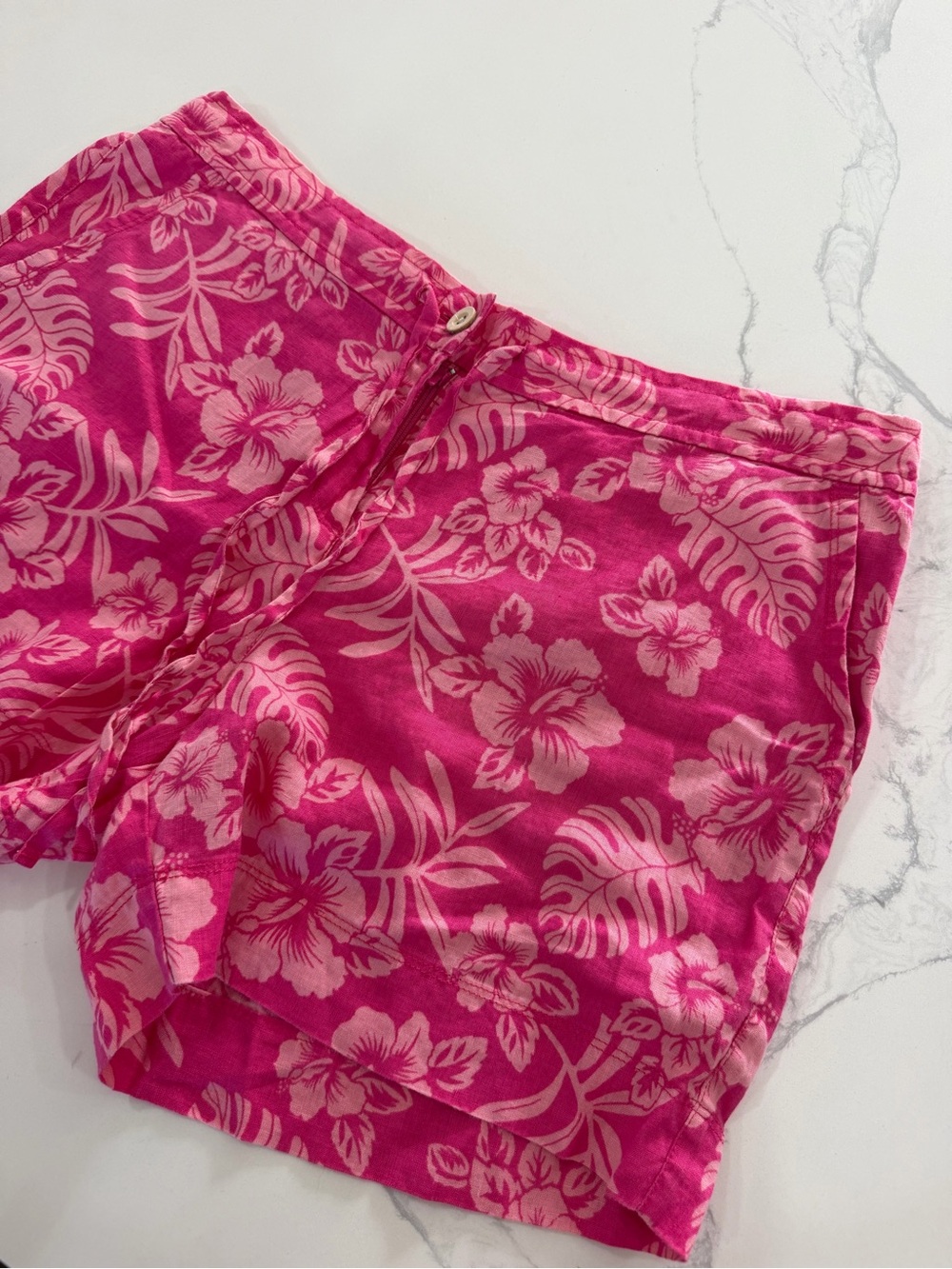 Tommy Bahama Pink Tropical Floral Hibiscus 100% Linen Shorts, Women's Size Large